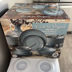 Back to Origins Dinner Ware Set