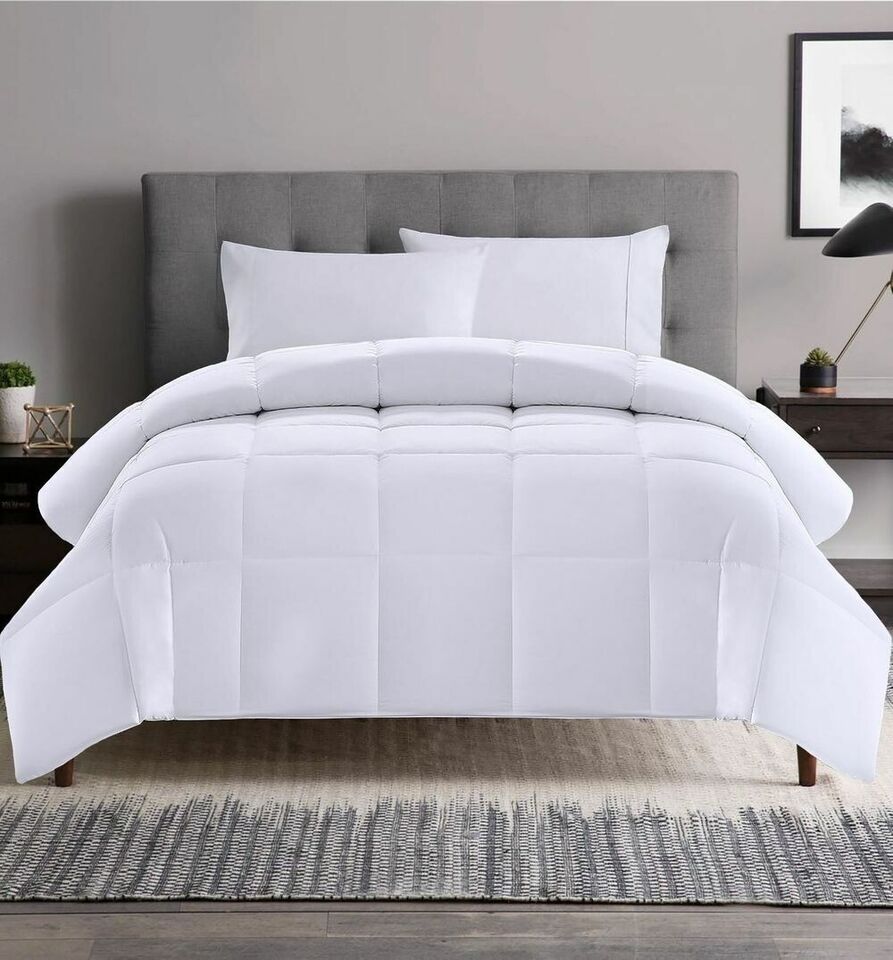 Hotel Grand, 240 TC Luxury White Goose Feather + Down King Comforter