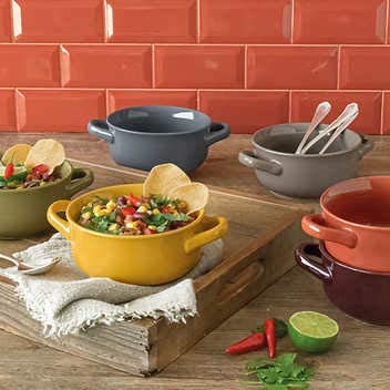 Over and back Comfort Food 6-piece Bowl Set Colored Stoneware Dishwasher and Microwave Safe