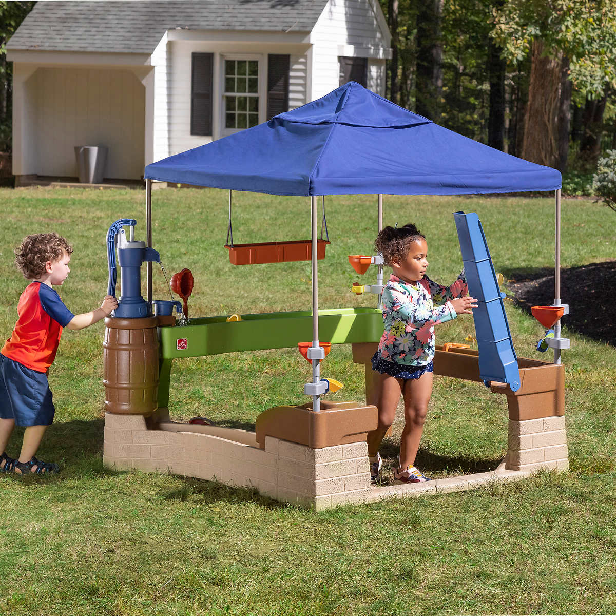 Step 2 Pump & Splash Shady Oasis Water Activity Center